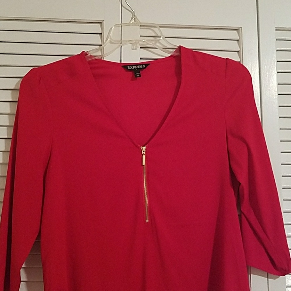 Express red top with gold zipper